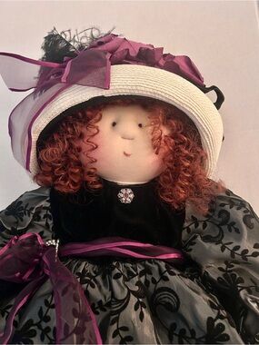 Vintage Little Souls Doll Gretchen Wilson "Vivien" 1999 Tag Signed A swanky Tin